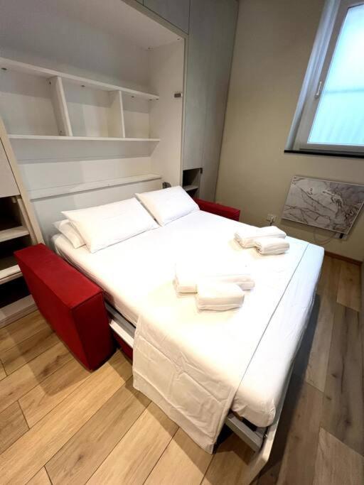 Home Donatella Cormano Luaran gambar